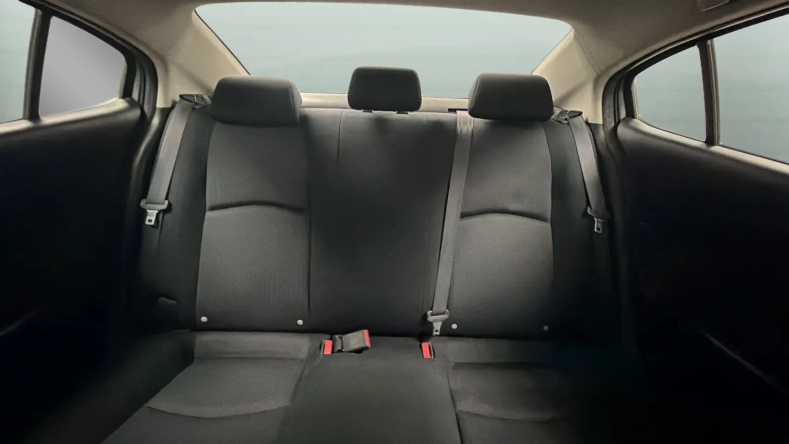 Used 2015 MAZDA MAZDA3 i SV FWD image 18