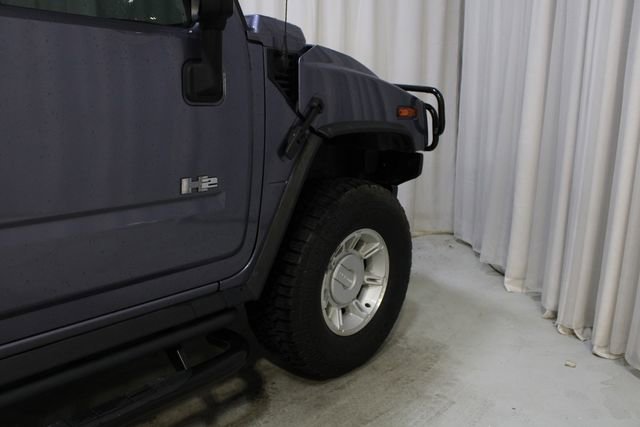 Used 2004 HUMMER H2 w/ Preferred Equipment Group image 27