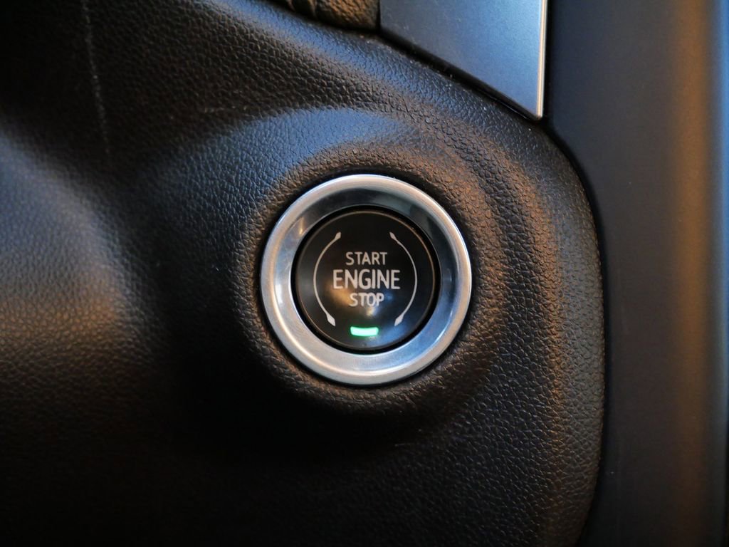 Used 2019 Chevrolet Silverado 1500 RST image 34