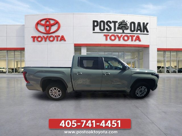 Used 2025 Toyota Tundra SR5 w/ SR5 Premium Package AWD/4WD image 8