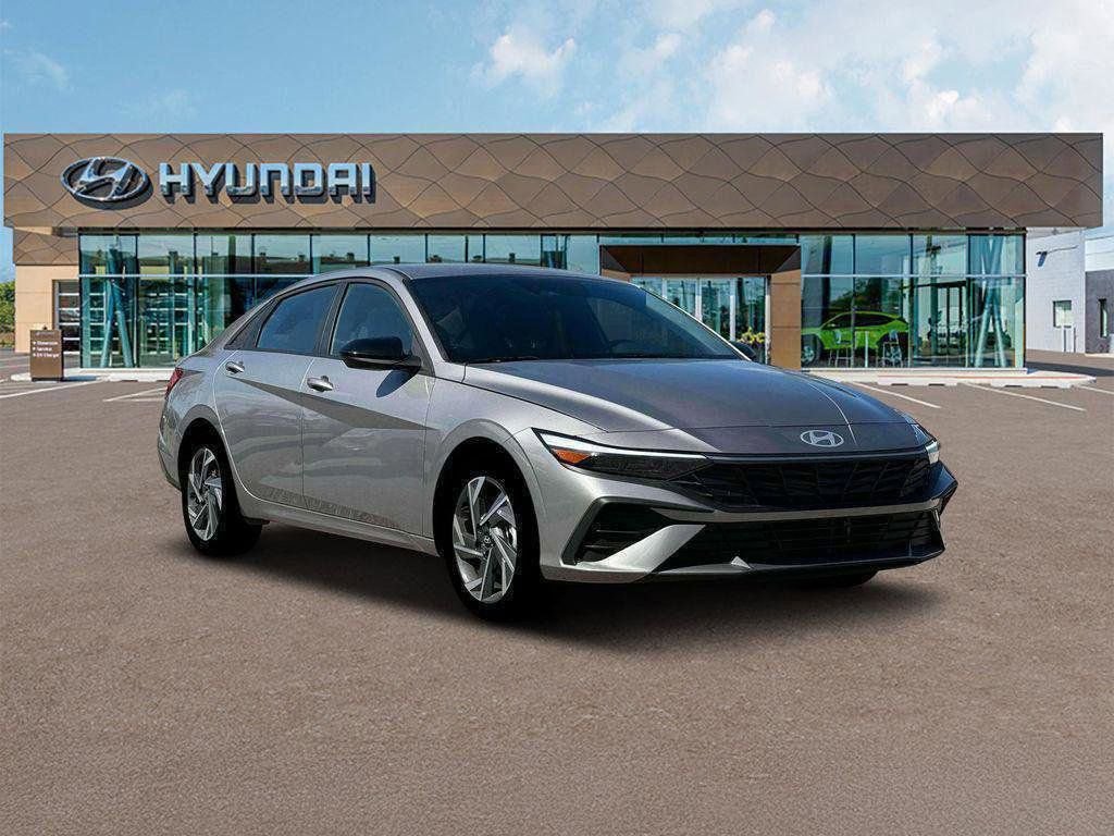 New 2025 Hyundai Elantra SEL image 11