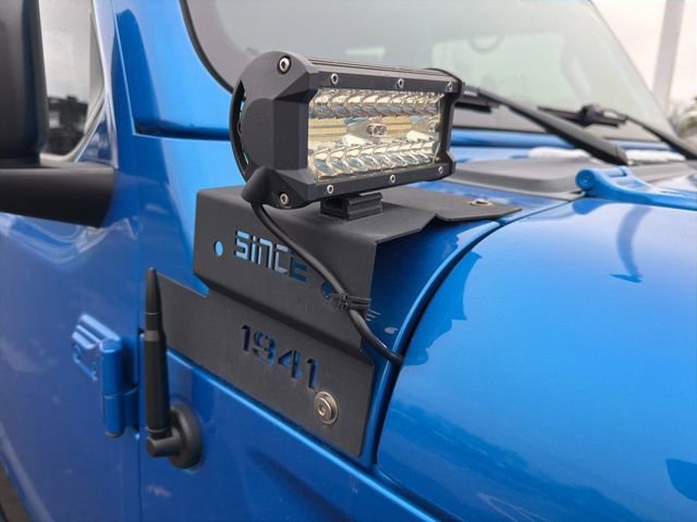 Used 2021 Jeep Gladiator Sport image 4