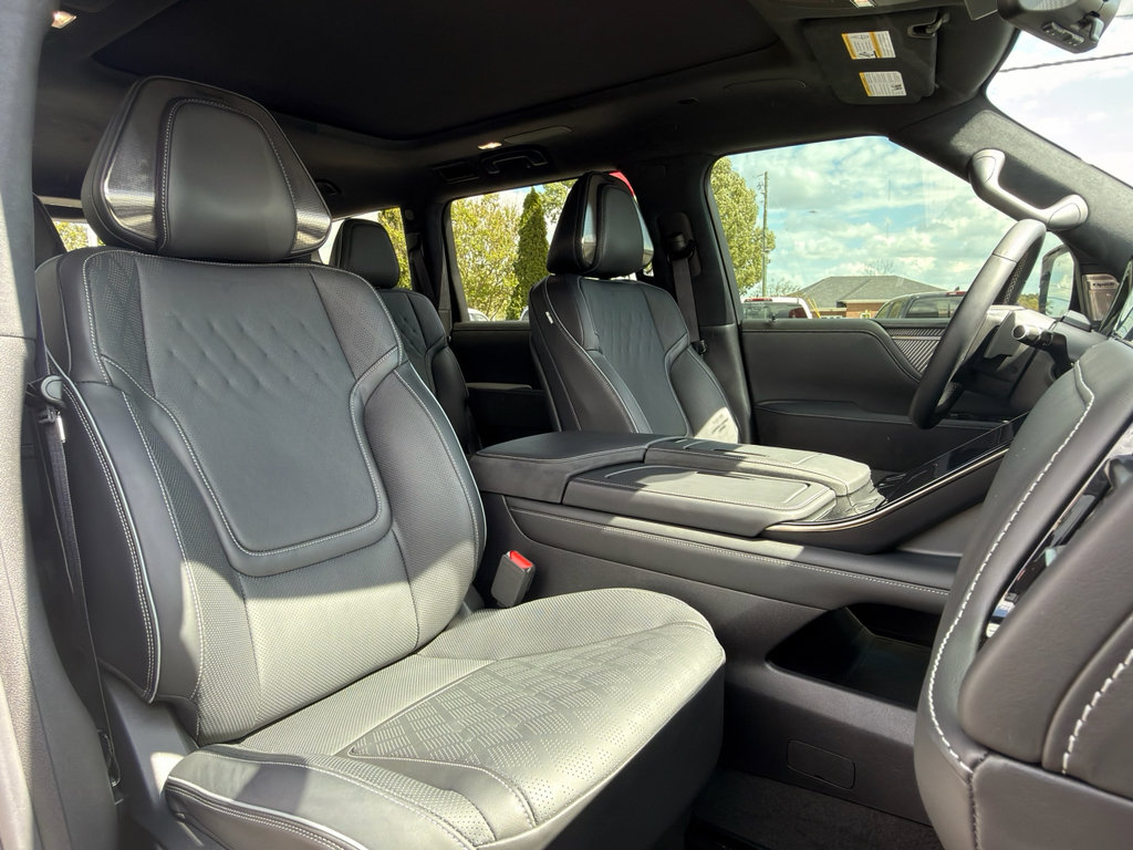 Used 2025 INFINITI QX80 Autograph image 17
