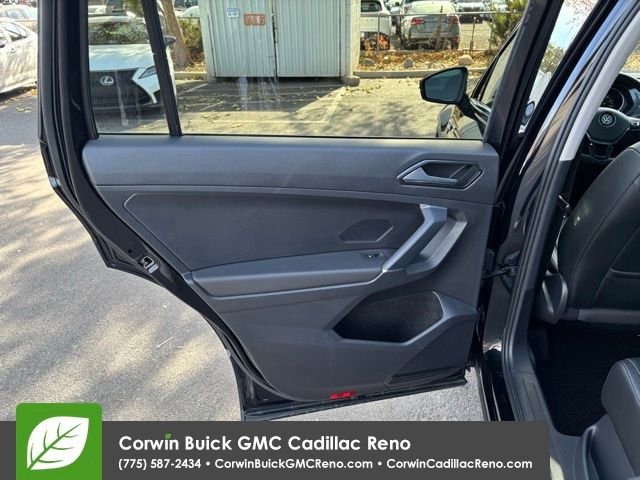 Used 2018 Volkswagen Tiguan SE image 26