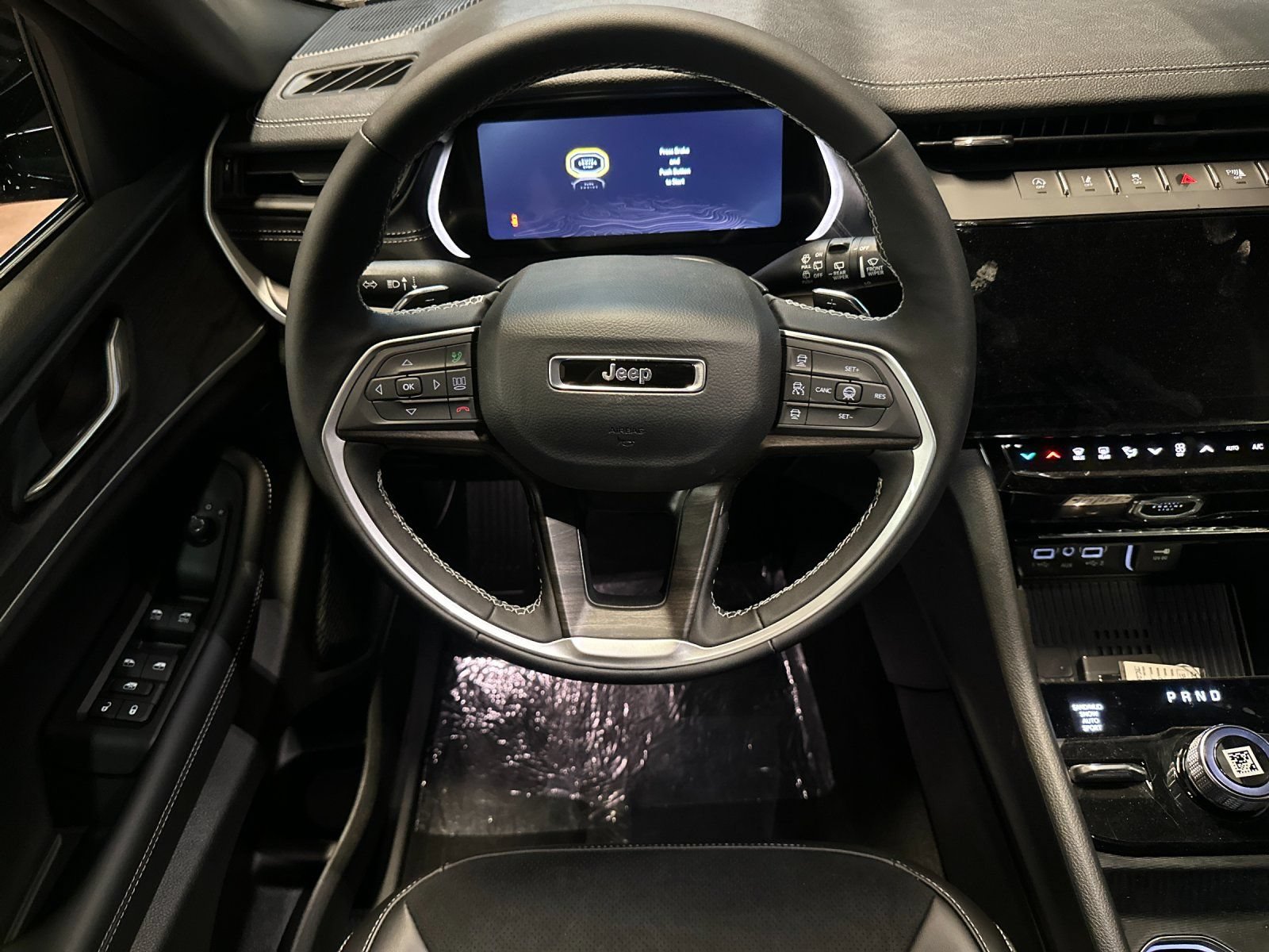 New 2026 Jeep Grand Cherokee Altitude AWD/4WD image 13
