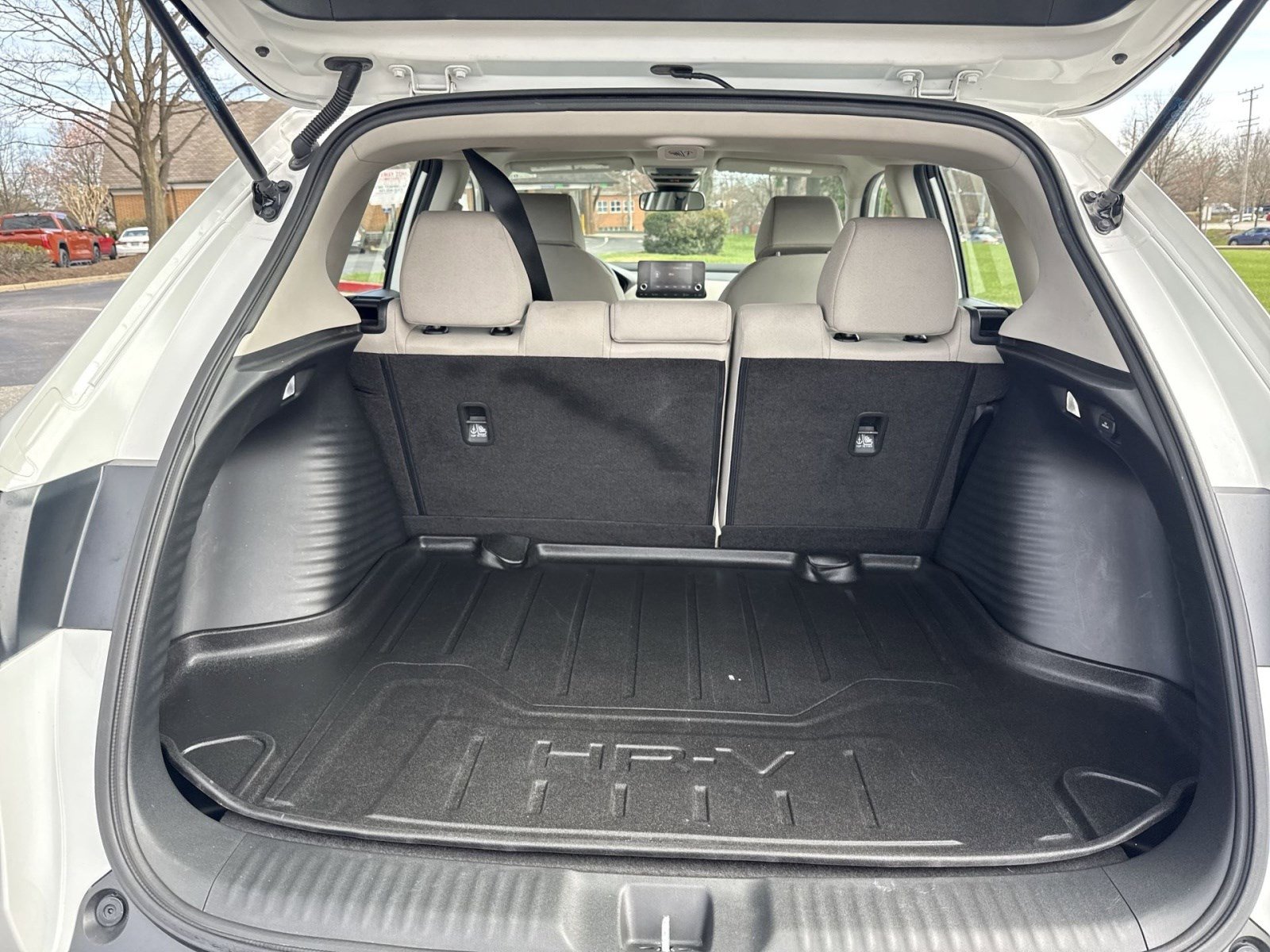 Used 2023 Honda HR-V LX image 22