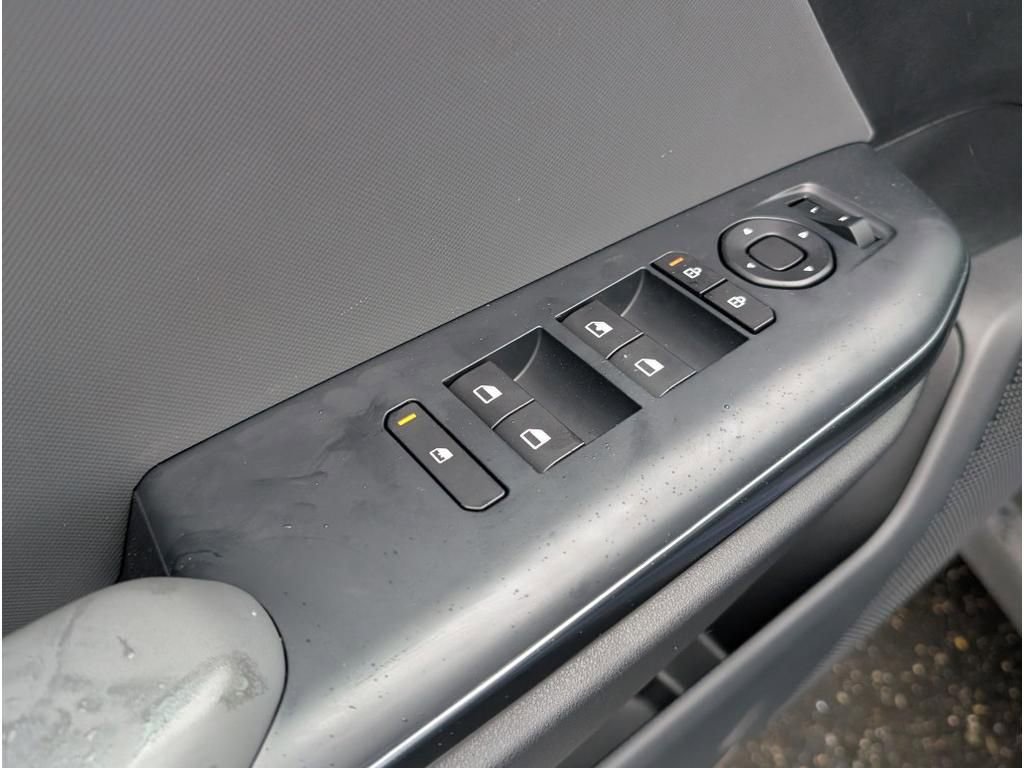 New 2025 Kia K4 LXS image 15