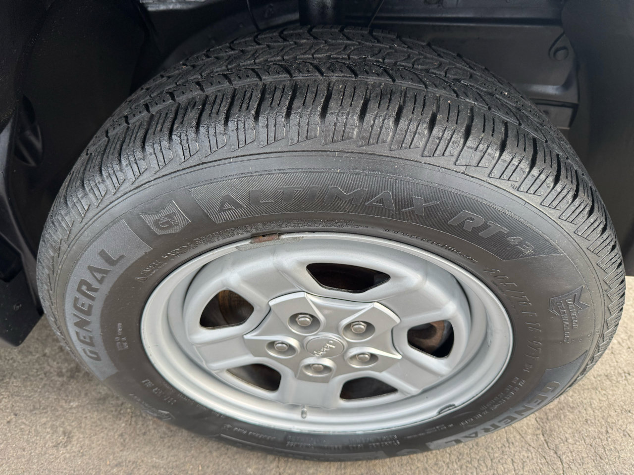 Used 2012 Jeep Patriot Sport image 16