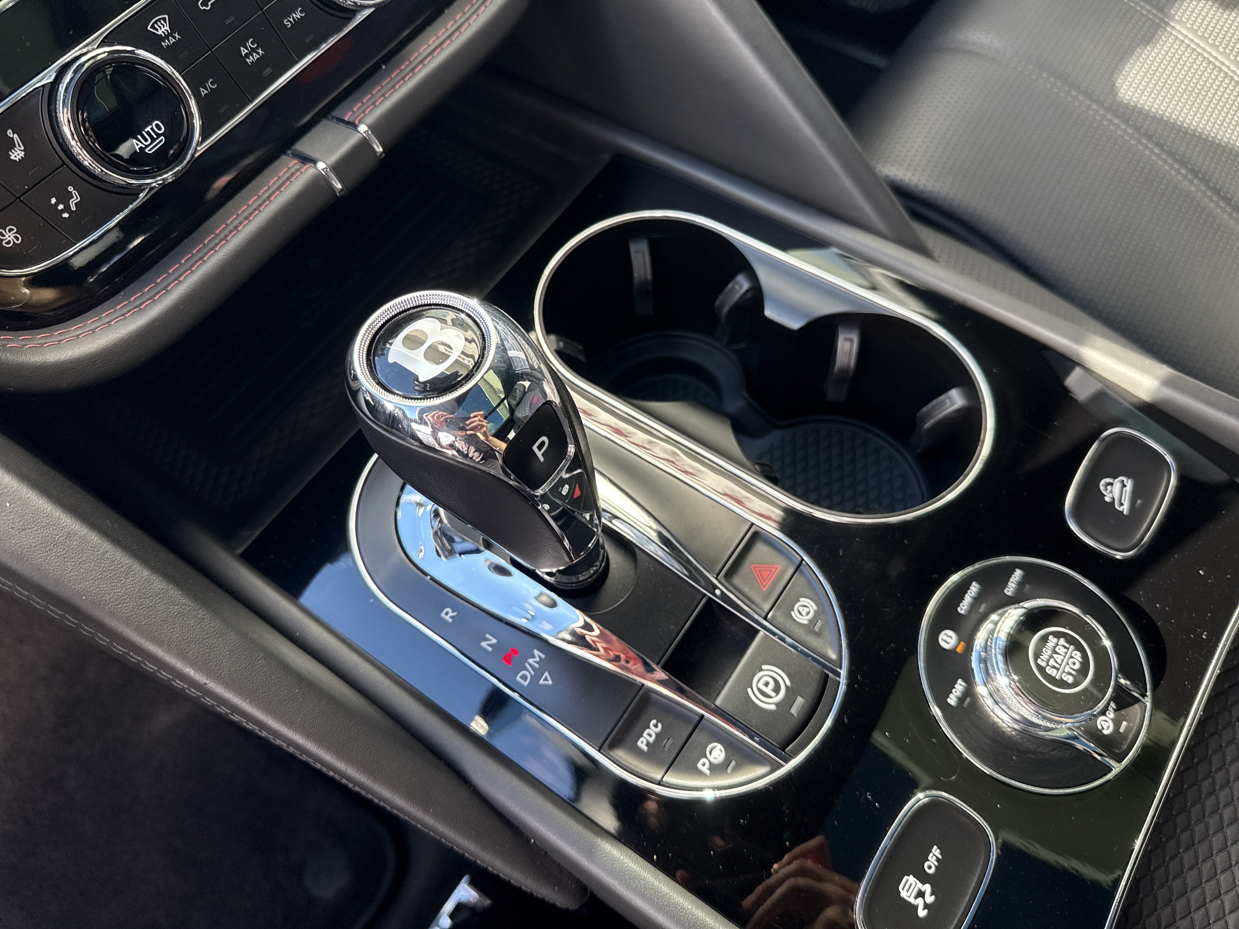 Used 2022 Bentley Bentayga AWD/4WD image 19