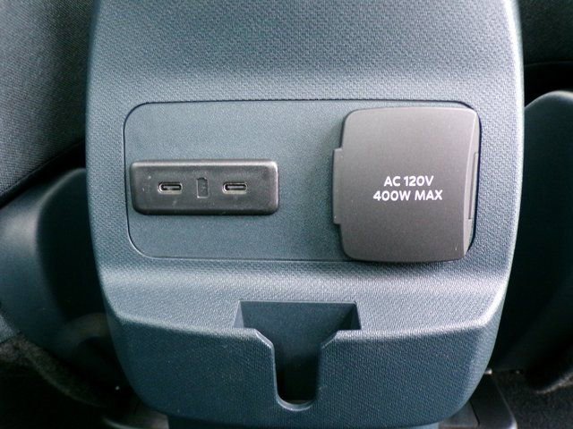 New 2025 Ford Maverick XLT w/ XLT Luxury Package image 11