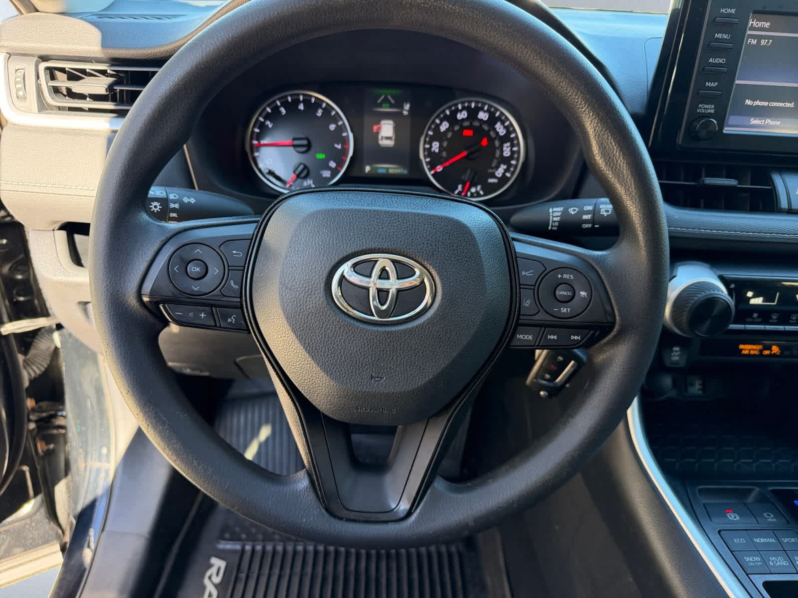Used 2019 Toyota RAV4 LE w/ All Weather Liner Package AWD/4WD image 17