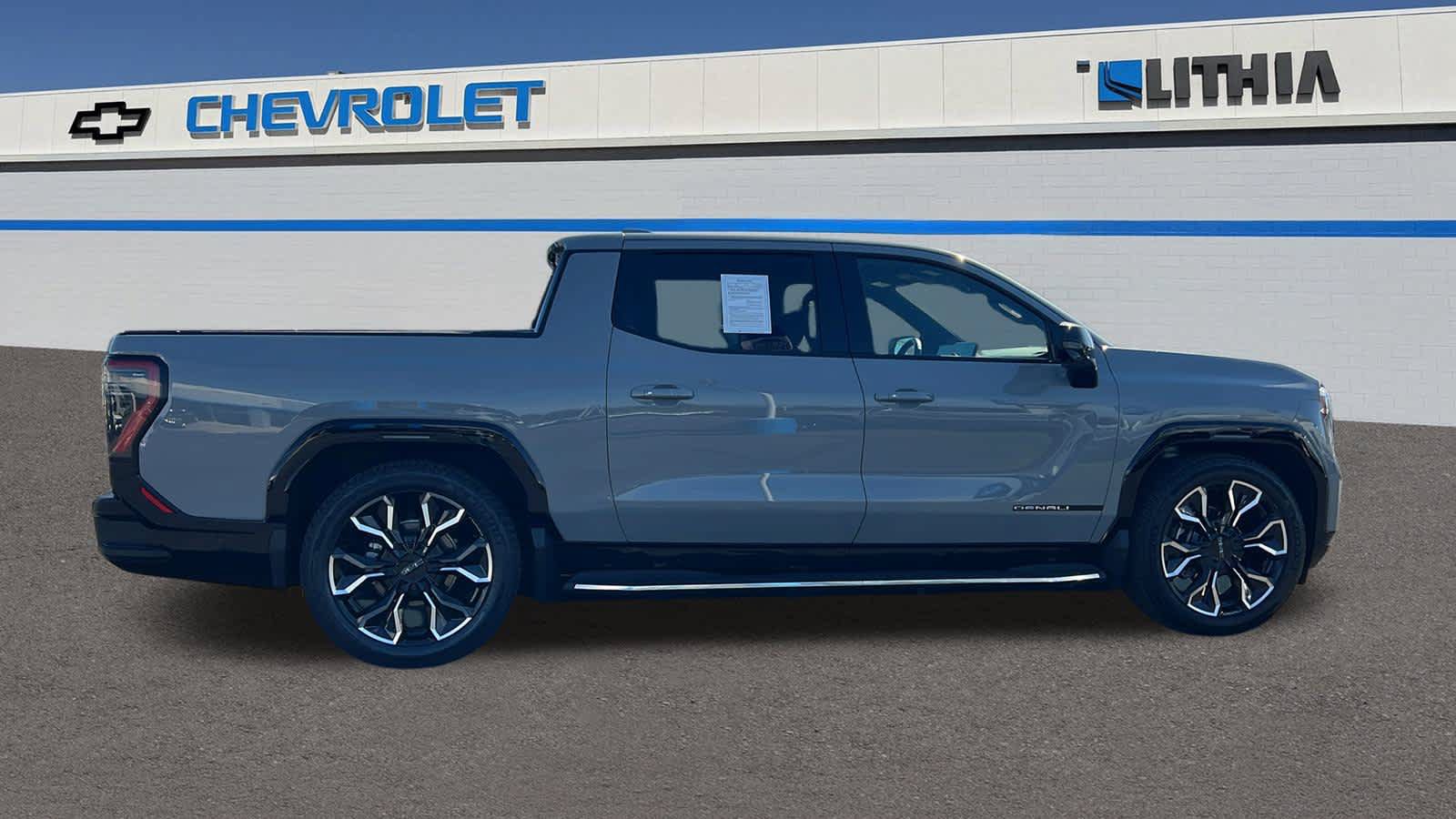 Certified 2024 GMC Sierra EV Denali AWD/4WD image 4