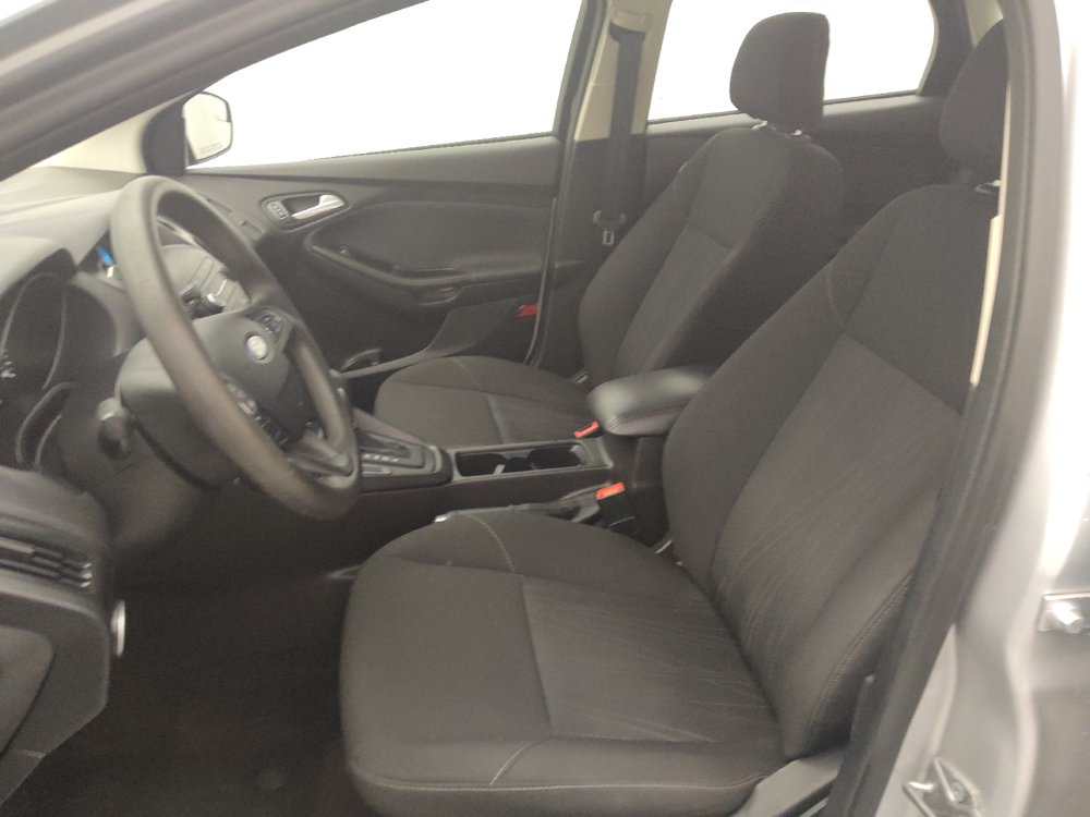 Used 2018 Ford Focus SE FWD image 17