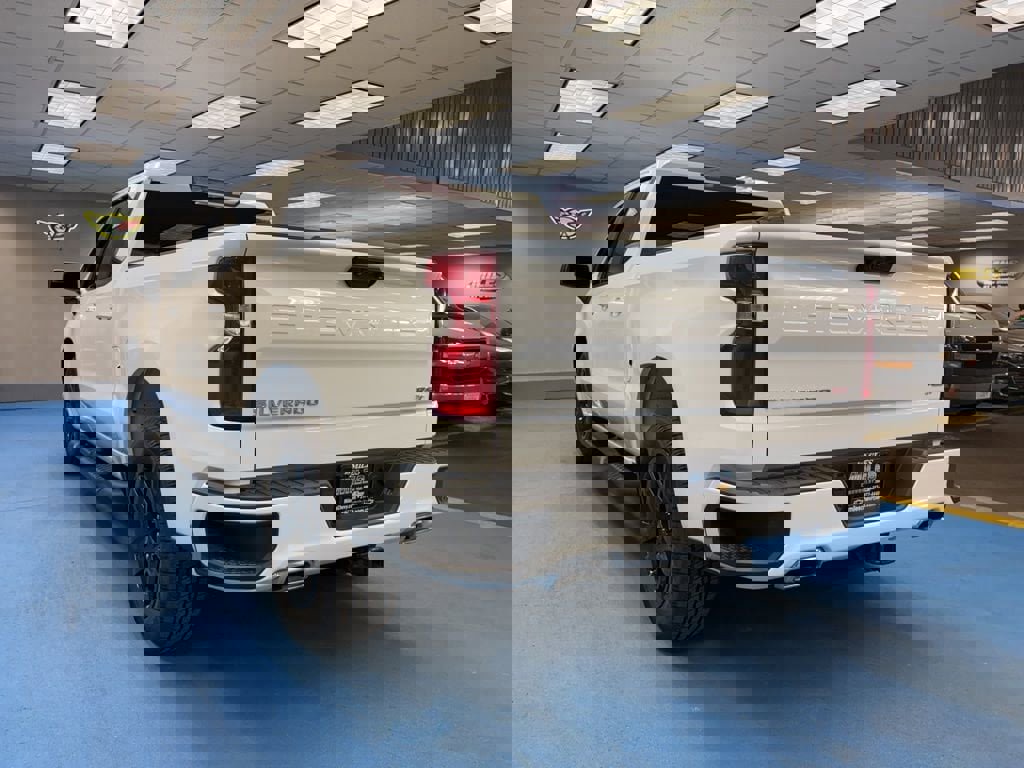 Certified 2024 Chevrolet Silverado 1500 RST w/ Z71 Off-Road Package image 9