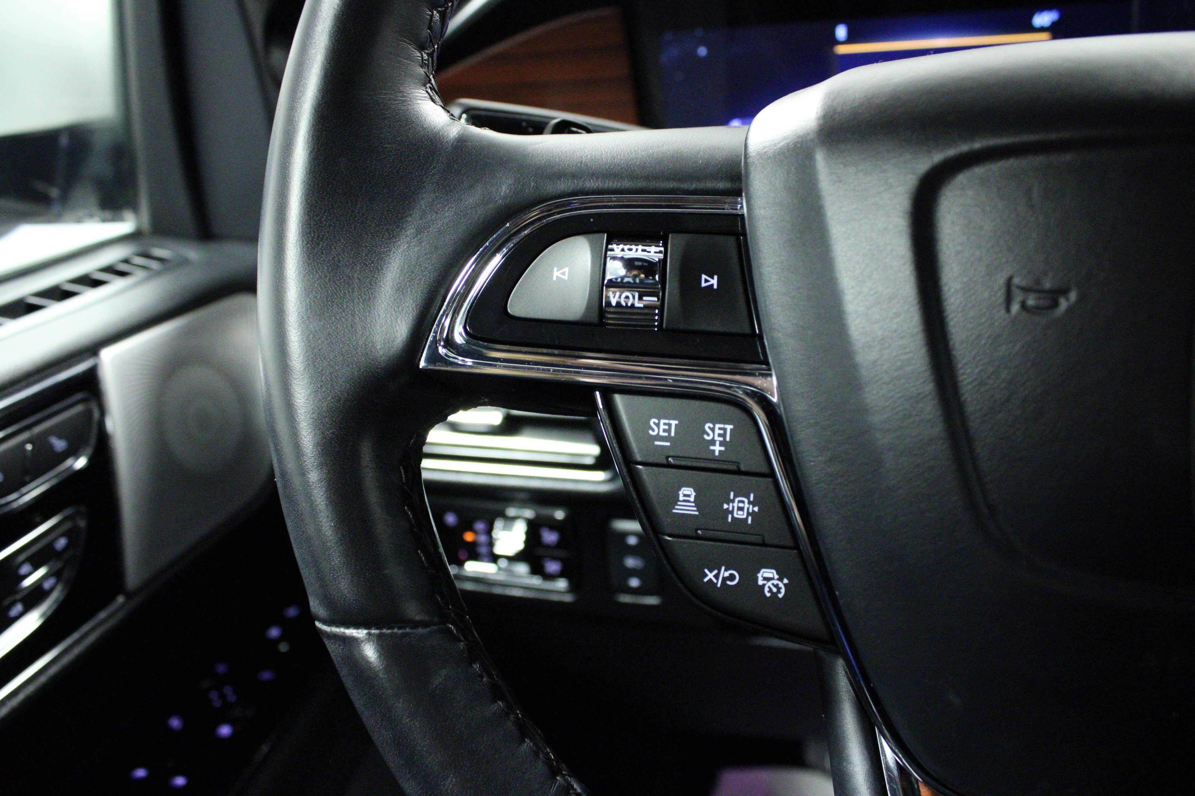 Used 2023 Lincoln Navigator Reserve AWD/4WD image 23