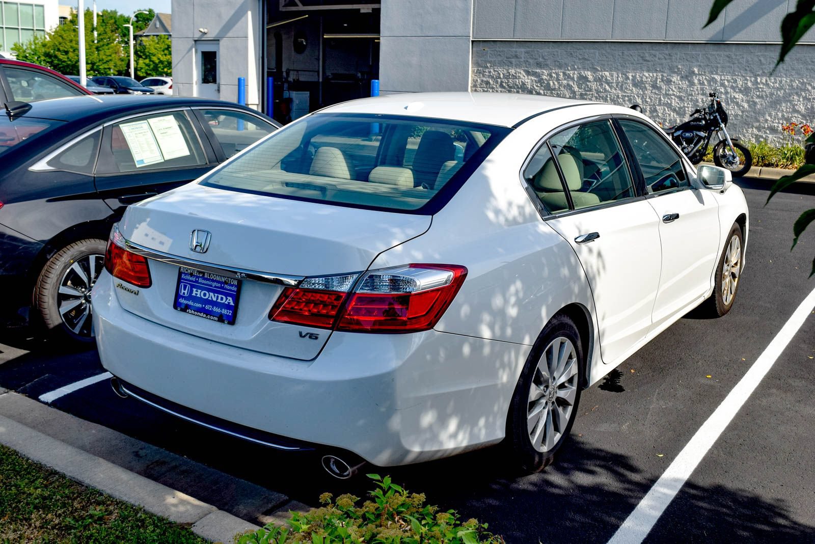 Used 2014 Honda Accord EX-L image 16