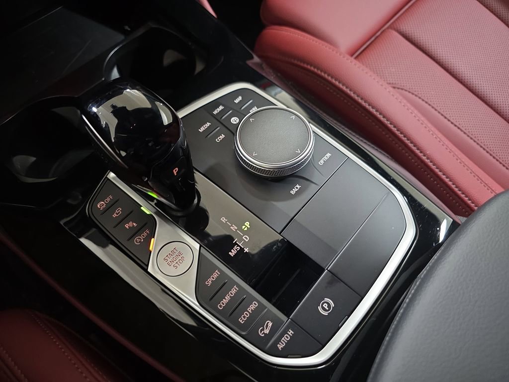 Certified 2024 BMW X4 xDrive30i w/ Premium Package image 26