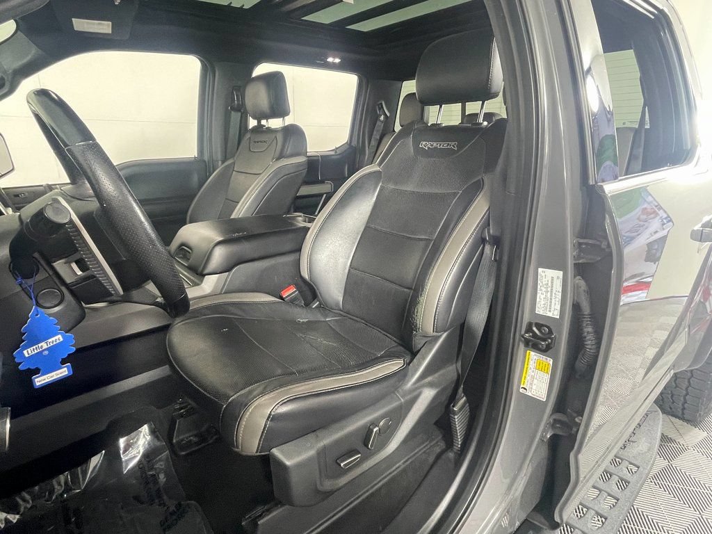 Used 2018 Ford F150 Raptor w/ Equipment Group 802A Luxury AWD/4WD image 25