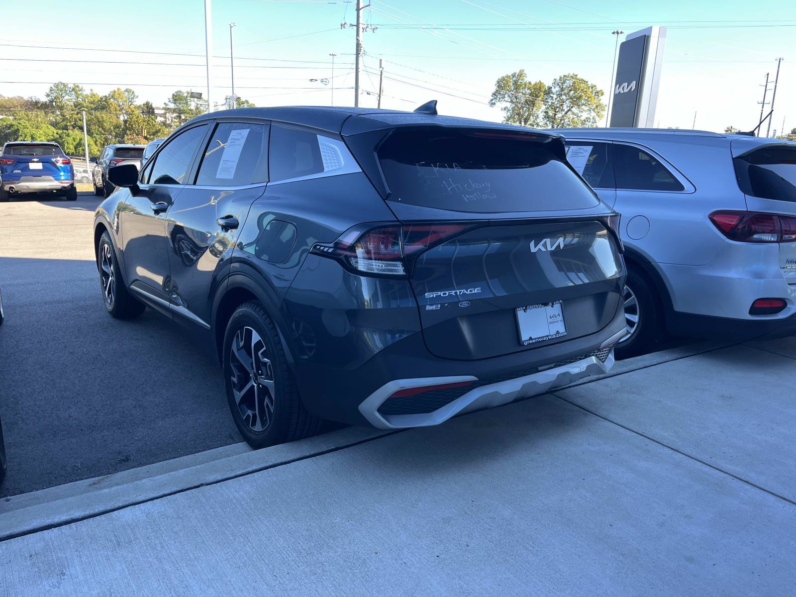 Used 2023 Kia Sportage EX FWD image 4