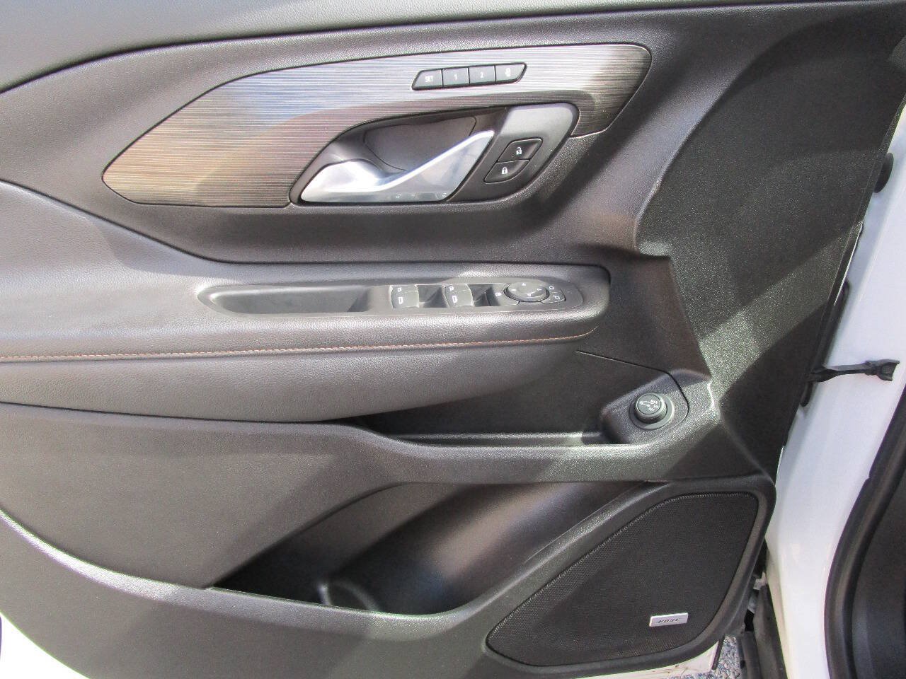 Used 2019 GMC Terrain SLT w/ Preferred Package FWD image 11