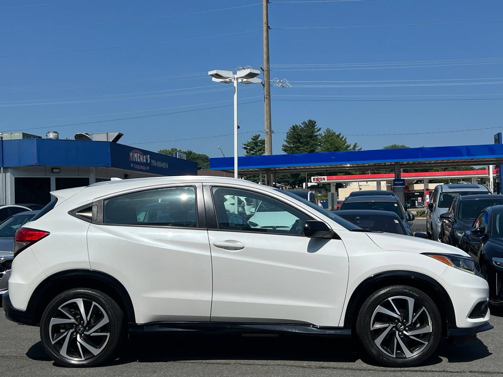 Used 2020 Honda HR-V Sport image 9