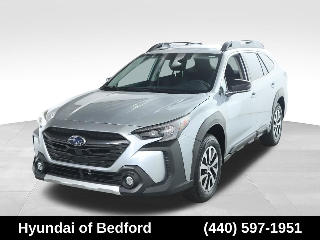 Used 2024 Subaru Outback Premium AWD/4WD image 3