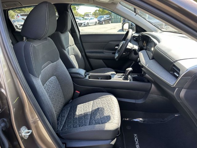 Used 2026 Nissan Kicks SV w/ Cold Weather Package FWD image 11