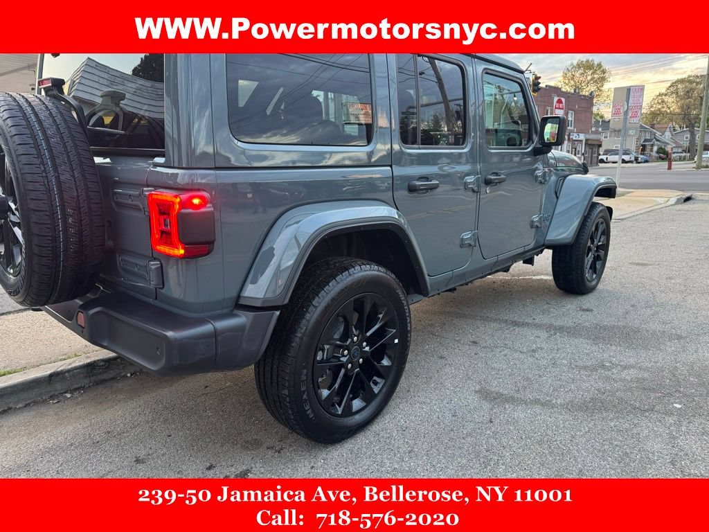 Used 2025 Jeep Wrangler Unlimited Sahara w/ Safety Group AWD/4WD image 7