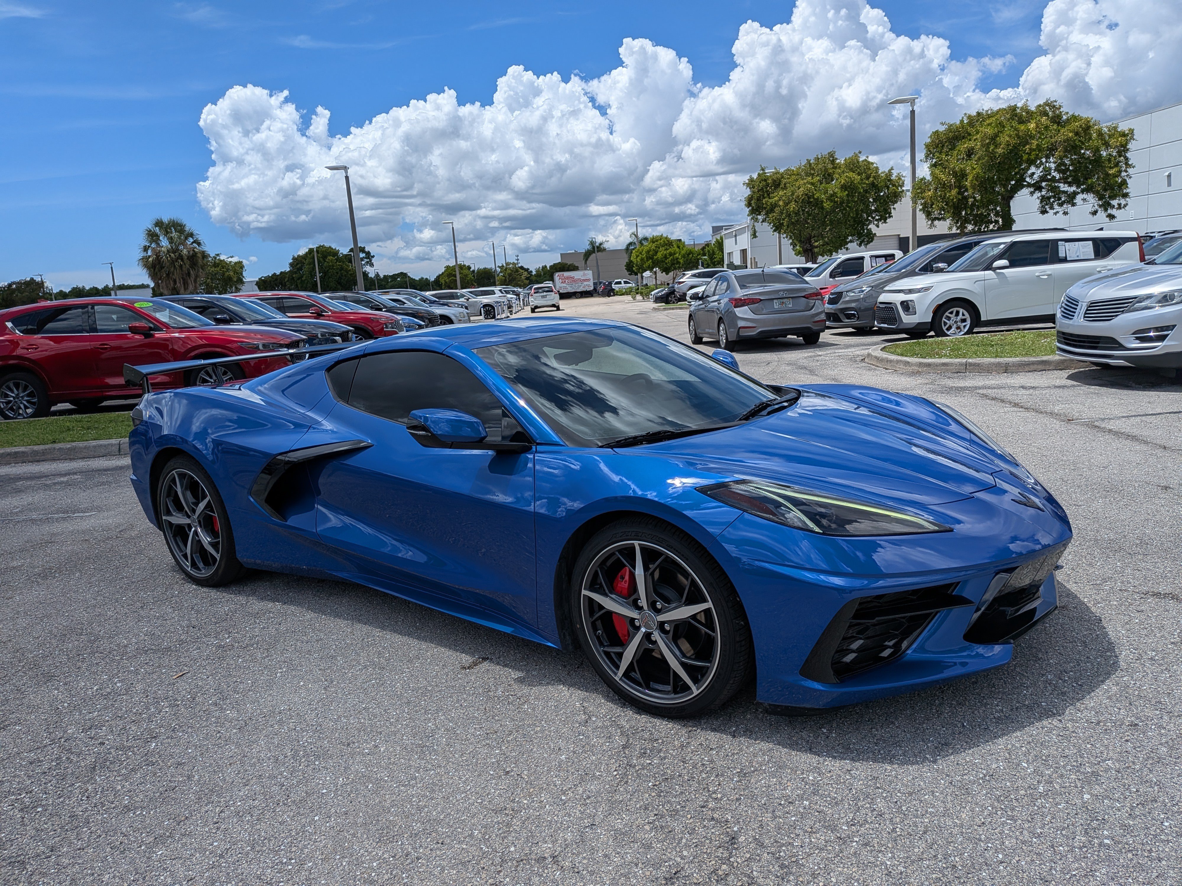 Used 2022 Chevrolet Corvette Stingray Preferred Cpe w/ Battery Protection Package RWD image 1