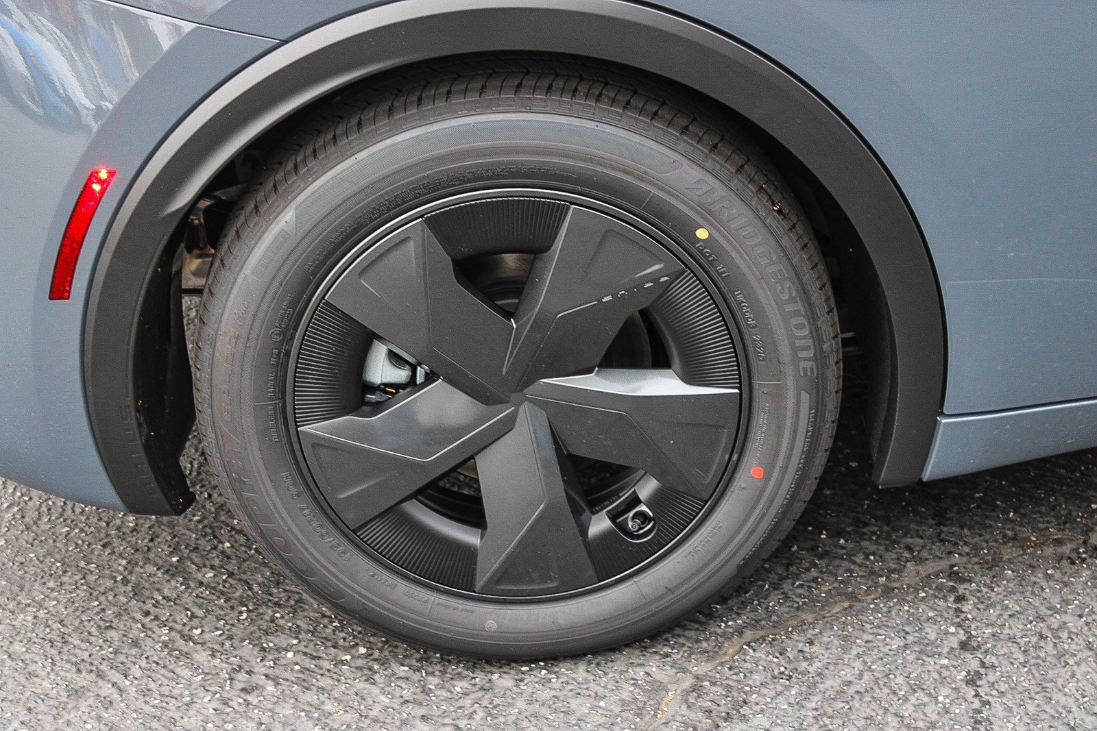 New 2026 Toyota Prius Plug-In Hybrid FWD image 12