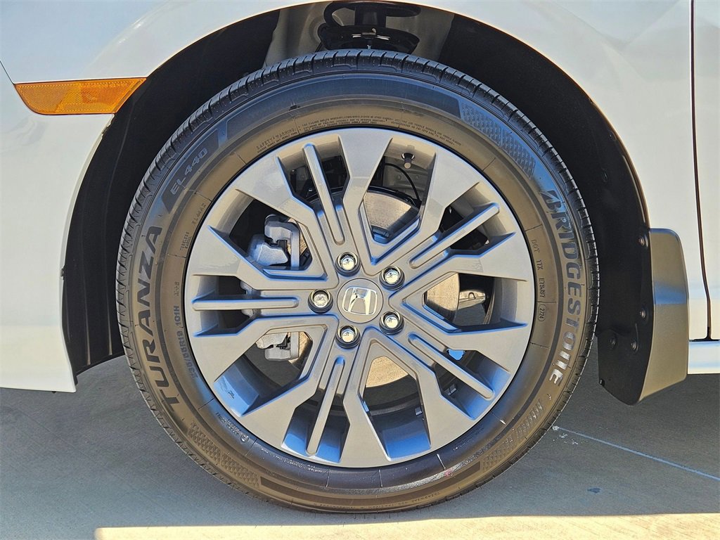 New 2026 Honda Odyssey Touring image 9