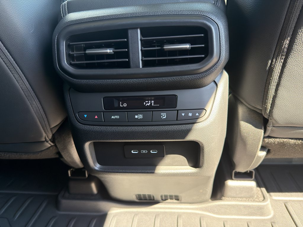 Used 2025 Honda Pilot EX-L image 29
