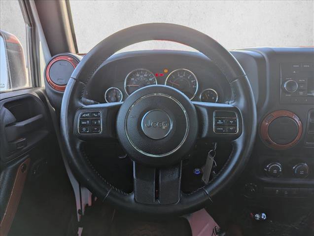 Used 2015 Jeep Wrangler Unlimited Sahara w/ Connectivity Group image 10