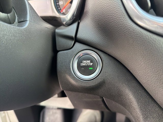 Used 2020 Chevrolet Equinox LT w/ Driver Convenience Package image 20