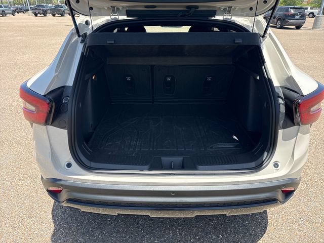 Used 2026 Chevrolet Trax RS w/ Driver Confidence Package FWD image 14