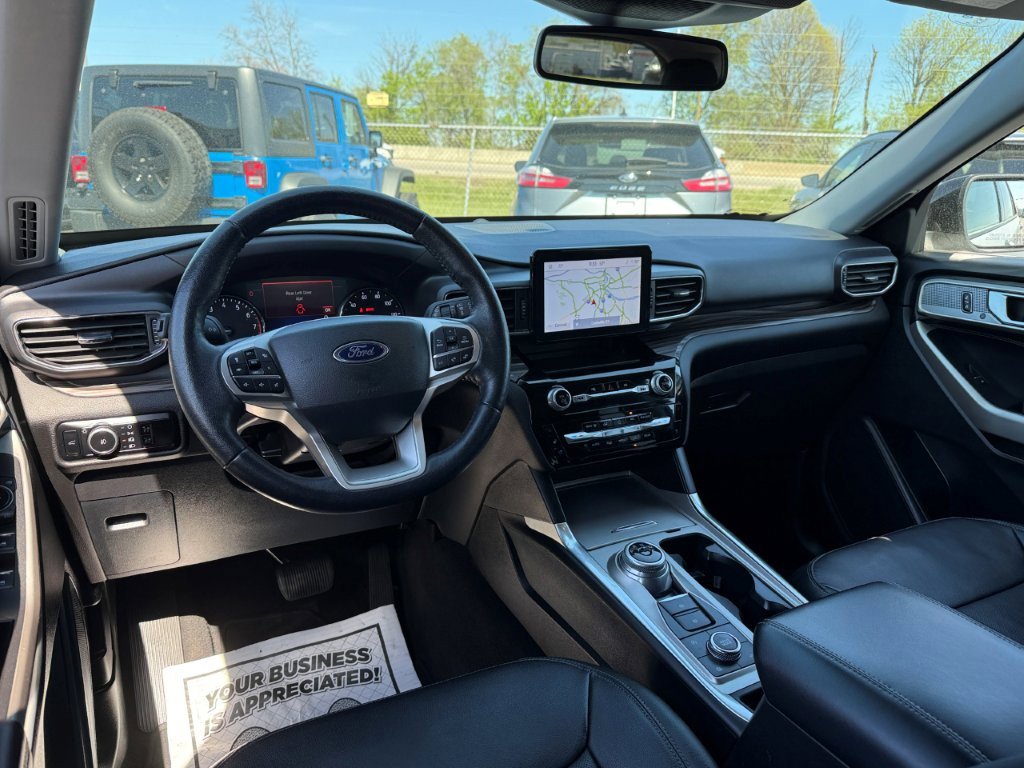Certified 2023 Ford Explorer Limited AWD/4WD image 19