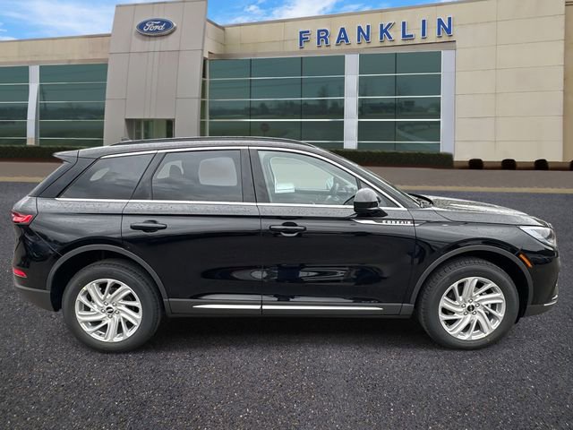 New 2026 Lincoln Corsair Premiere image 8