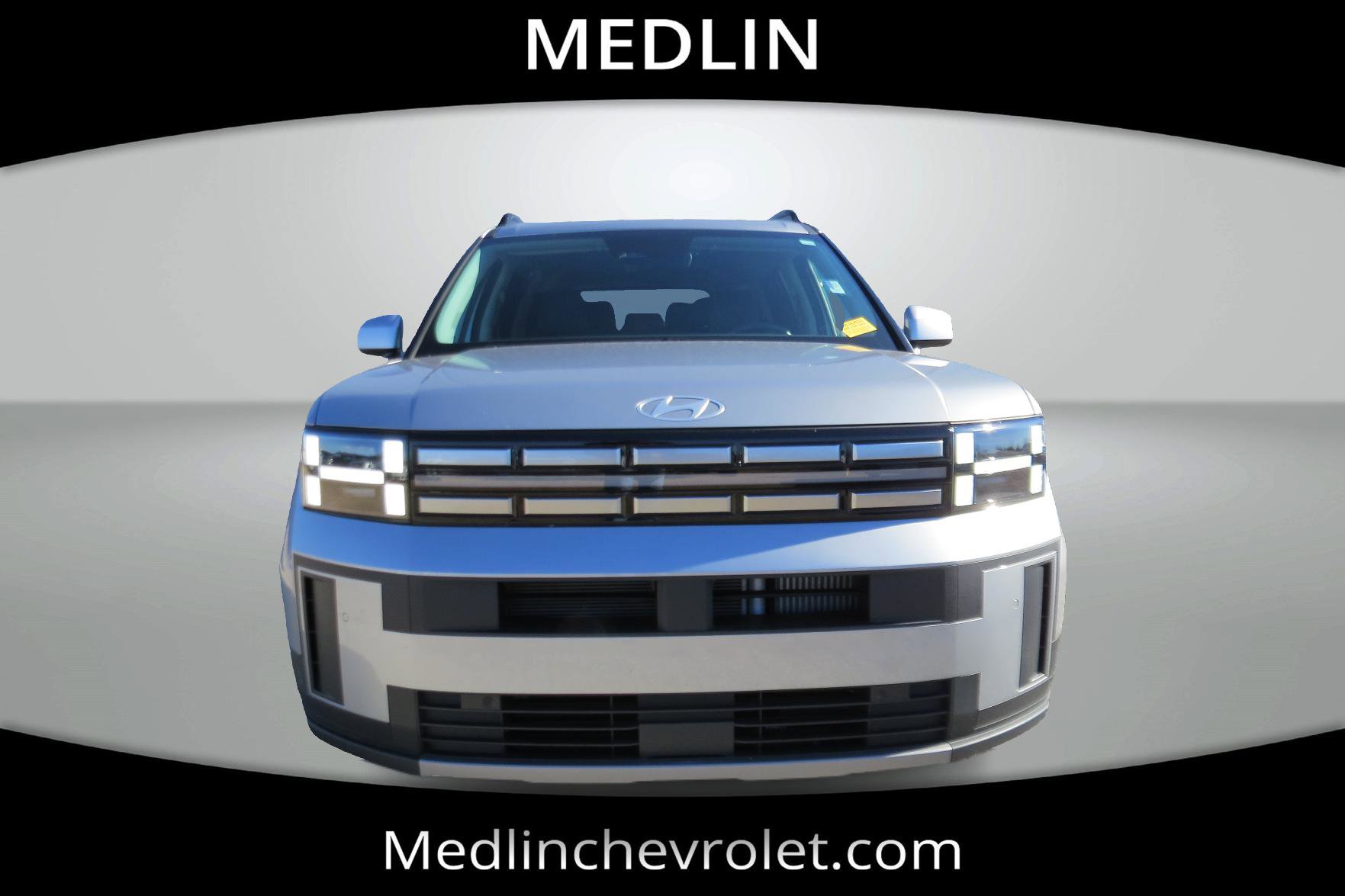 Used 2024 Hyundai Santa Fe SEL image 3