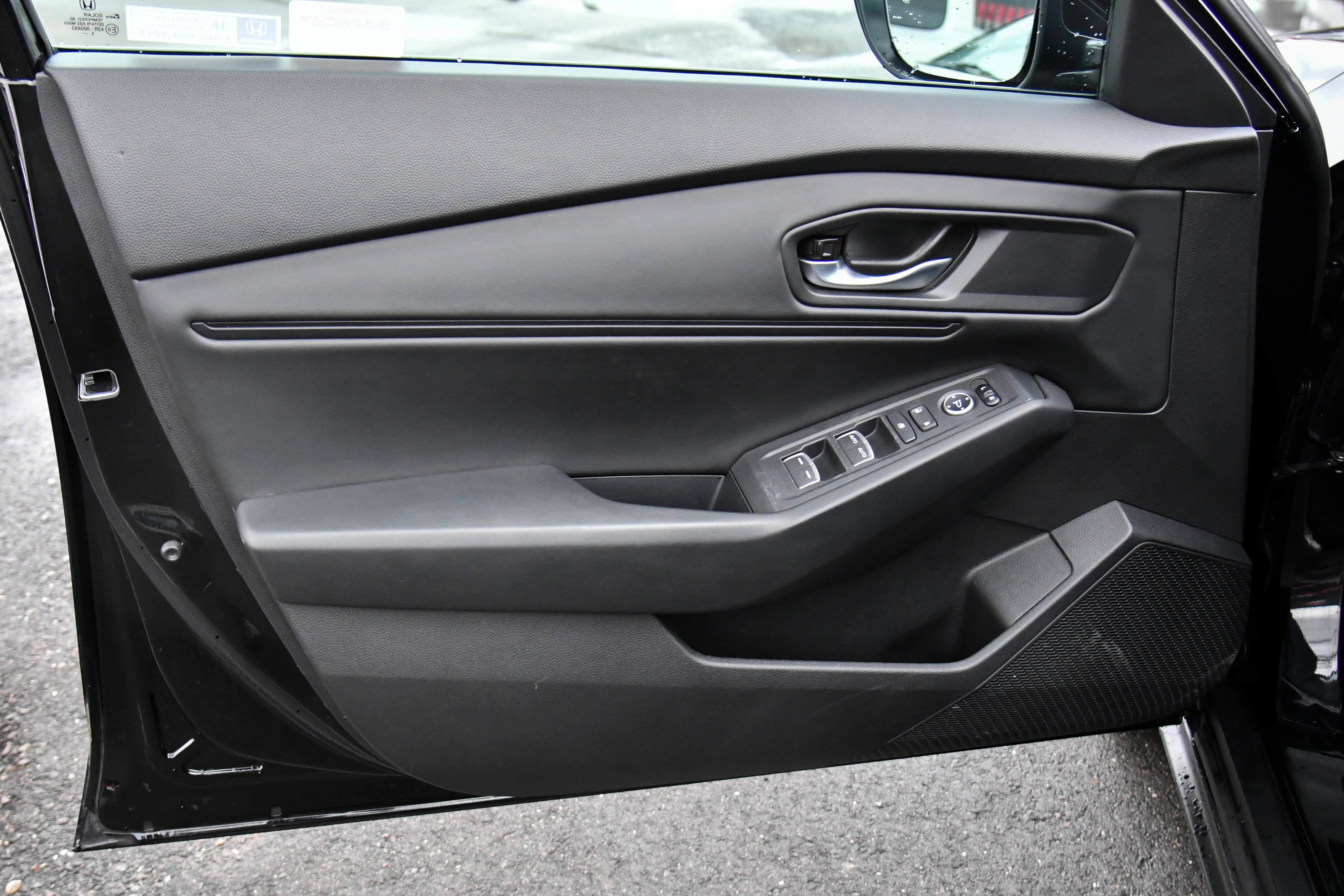 Used 2025 Honda Accord SE image 13