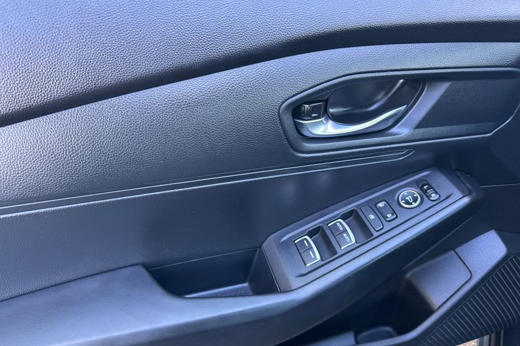 Used 2023 Honda Accord LX image 10