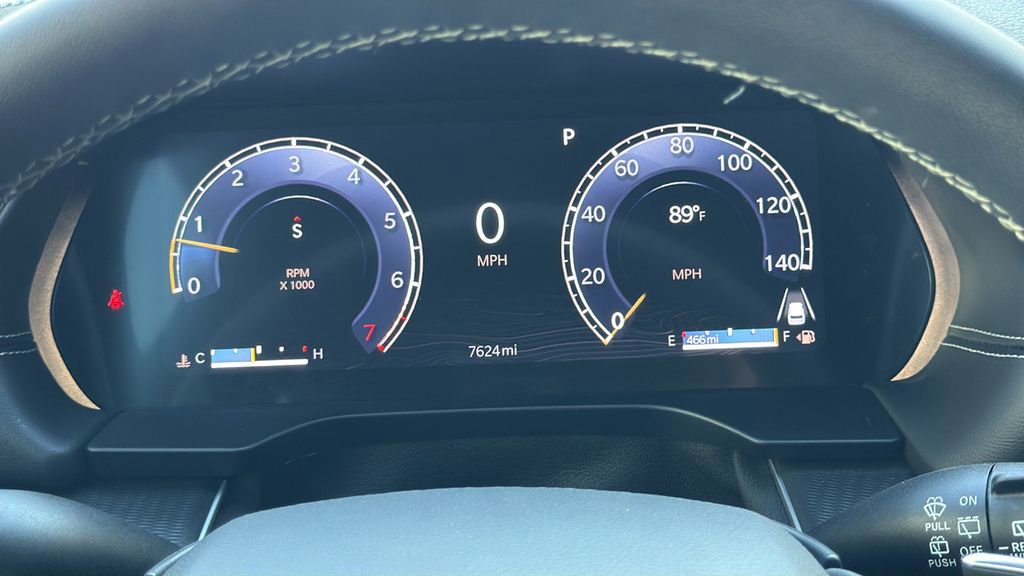 Used 2025 Jeep Grand Cherokee Altitude image 17