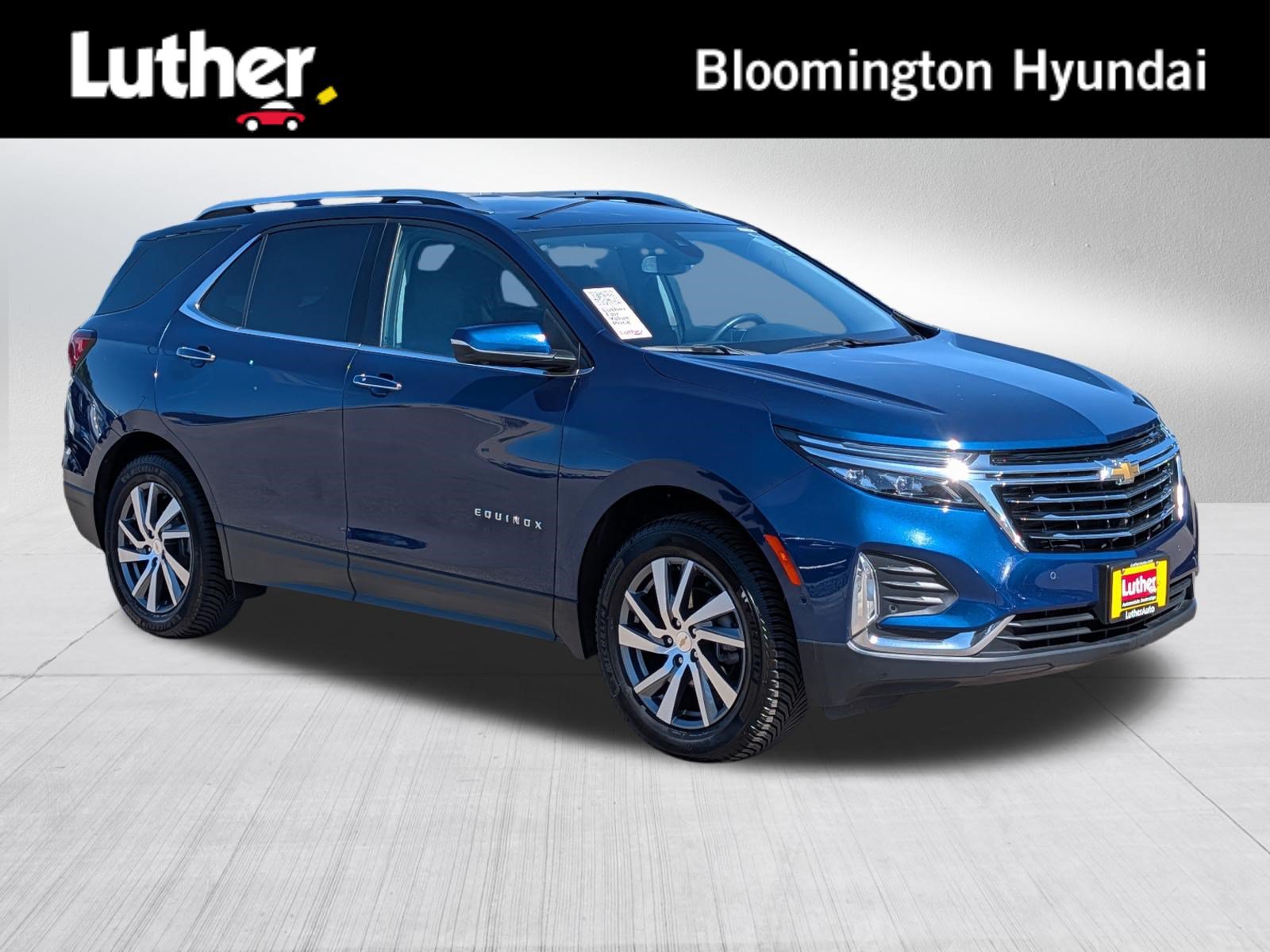Used 2022 Chevrolet Equinox Premier AWD/4WD image 1