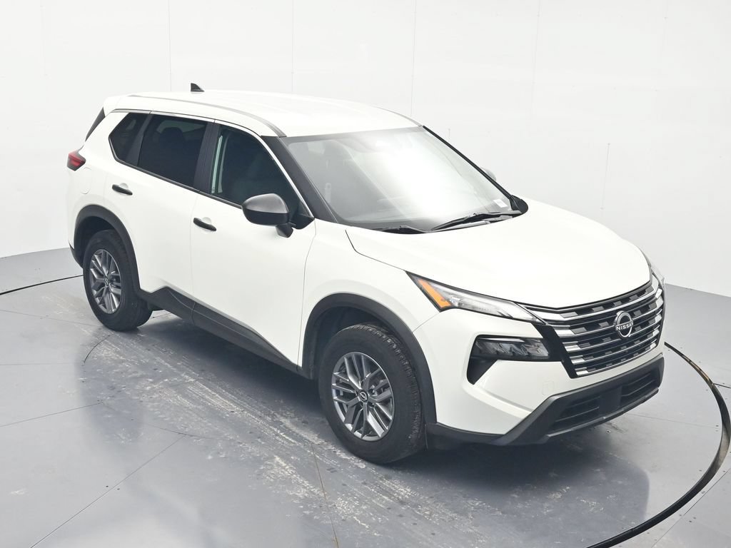 Used 2024 Nissan Rogue S FWD image 30