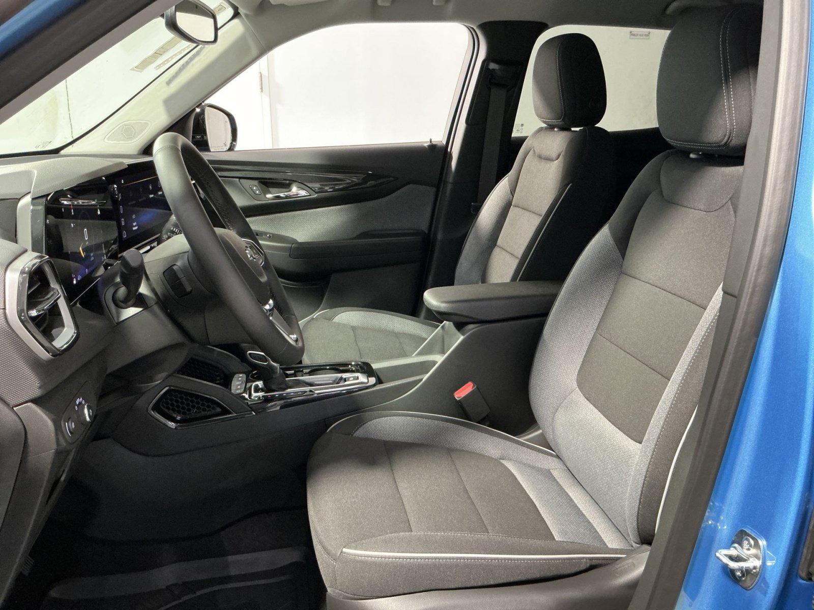 New 2026 Chevrolet TrailBlazer LT w/ Convenience Package FWD image 14