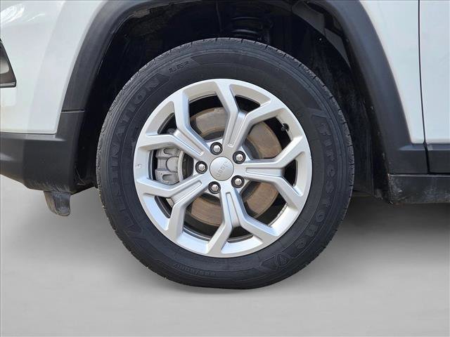 Used 2024 Jeep Compass Latitude image 24