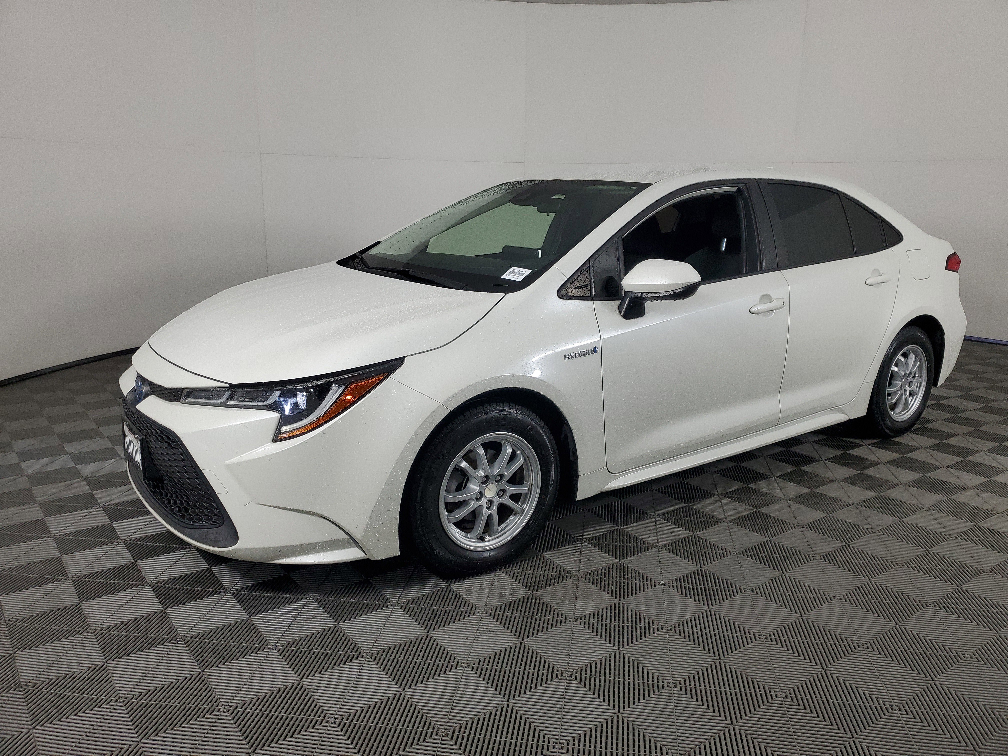 Used 2021 Toyota Corolla LE w/ Carpet Mat Package (TMS) image 8