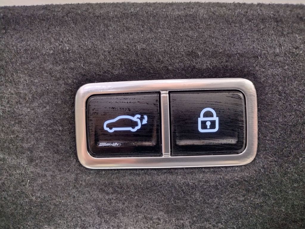 Certified 2025 Hyundai Ioniq 6 SEL image 17