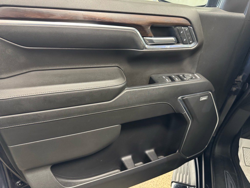 Used 2022 GMC Sierra 1500 SLT w/ SLT Premium Plus Package image 17