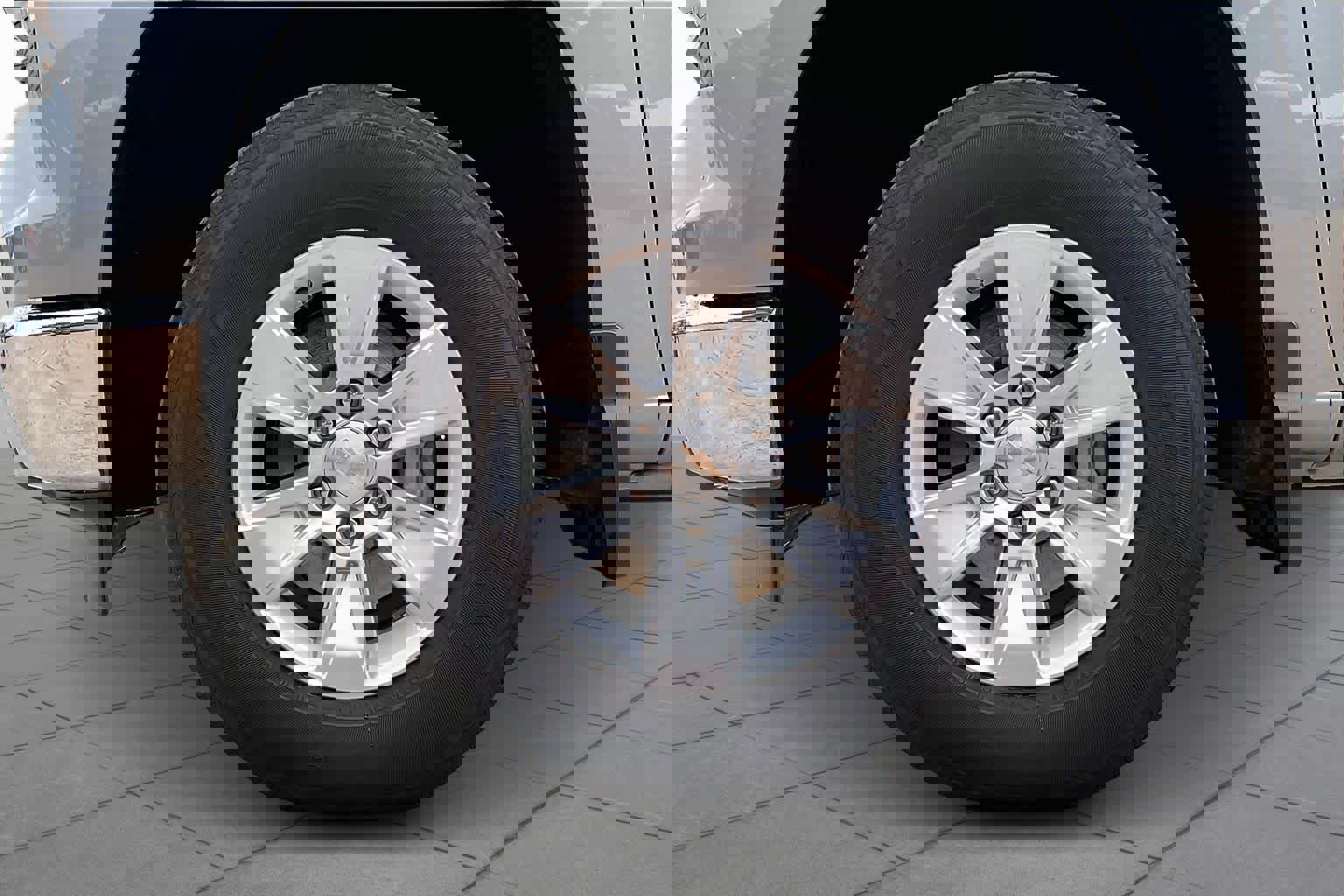 Certified 2025 Chevrolet Silverado 1500 LT image 12