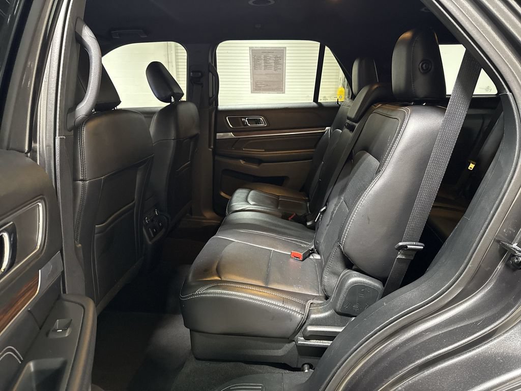 Used 2019 Ford Explorer Limited w/ Class III Trailer Tow Package FWD image 23